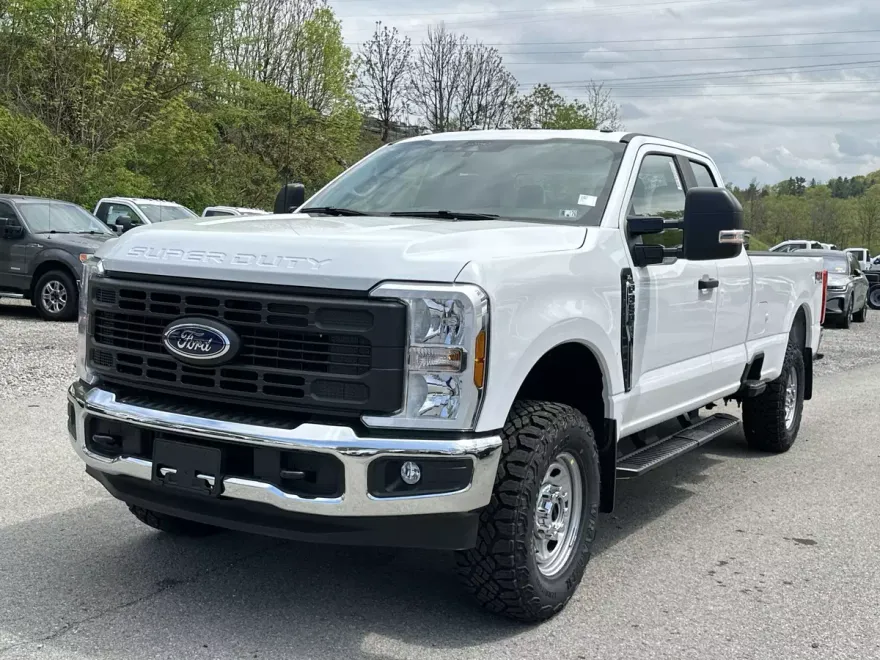 2025 Ford F-350 XL photo 1