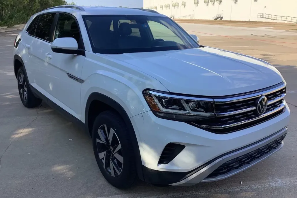 2020 Volkswagen Atlas Cross Sport SE photo 1