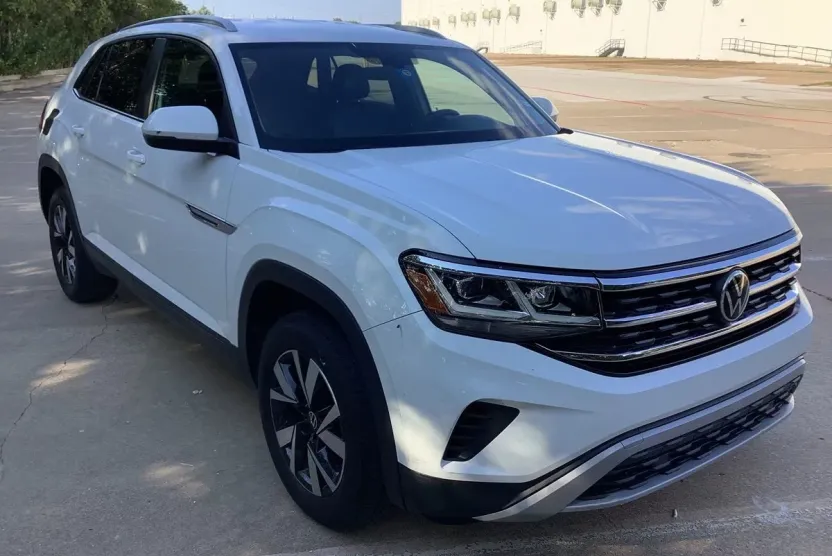 2020 Volkswagen Atlas Cross Sport SE photo 1