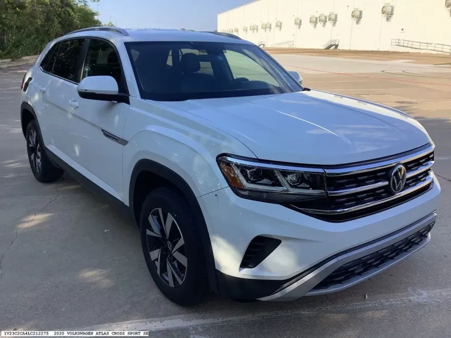 2020 Volkswagen Atlas Cross Sport SE photo 1