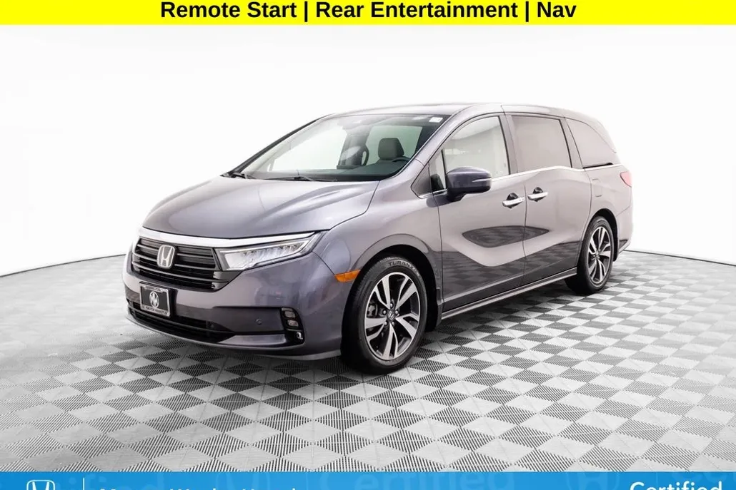 2023 Honda Odyssey Touring photo 1