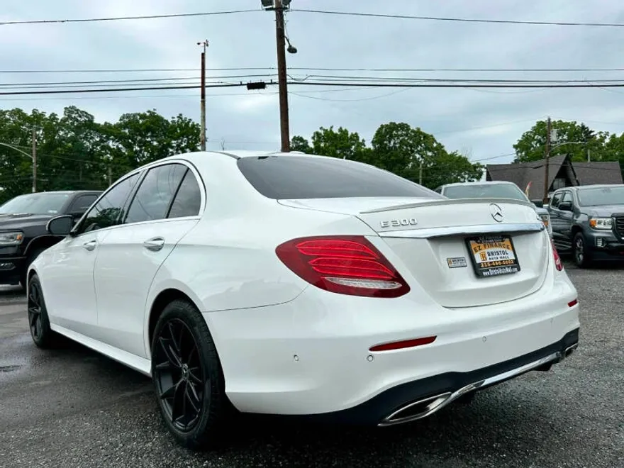 2018 Mercedes Benz E 300 4MATIC photo 1
