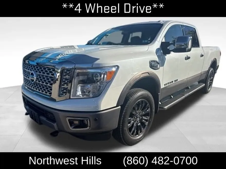 2018 Nissan Titan Platinum Reserve photo 1