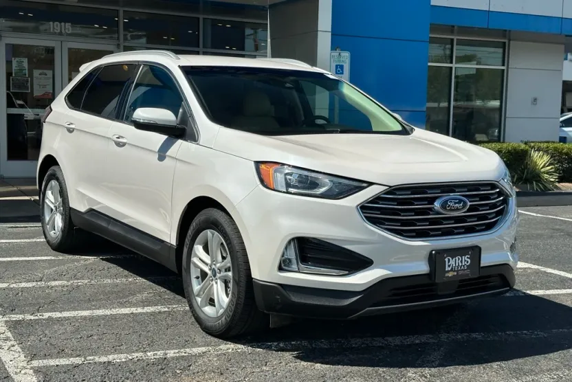 2019 Ford Edge SEL photo 1