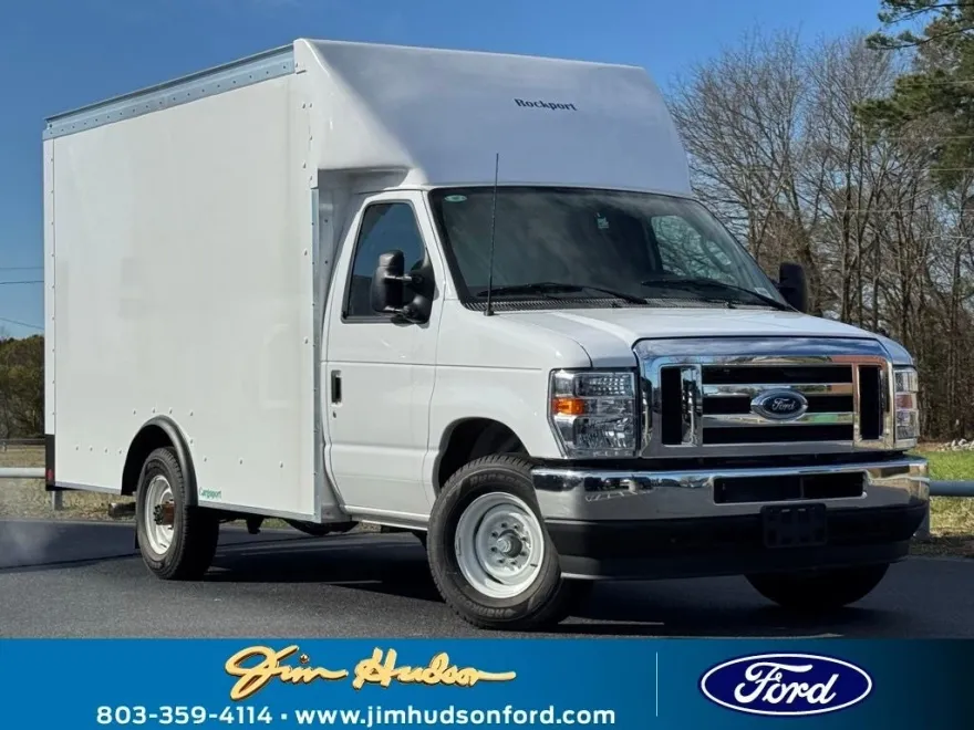 2025 Ford E-350 photo 1