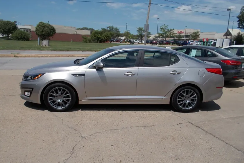 2015 Kia Optima EX photo 1