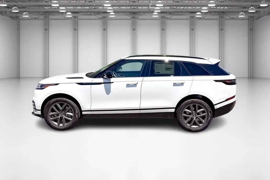 2026 Land Rover Range Rover Velar SE photo 1