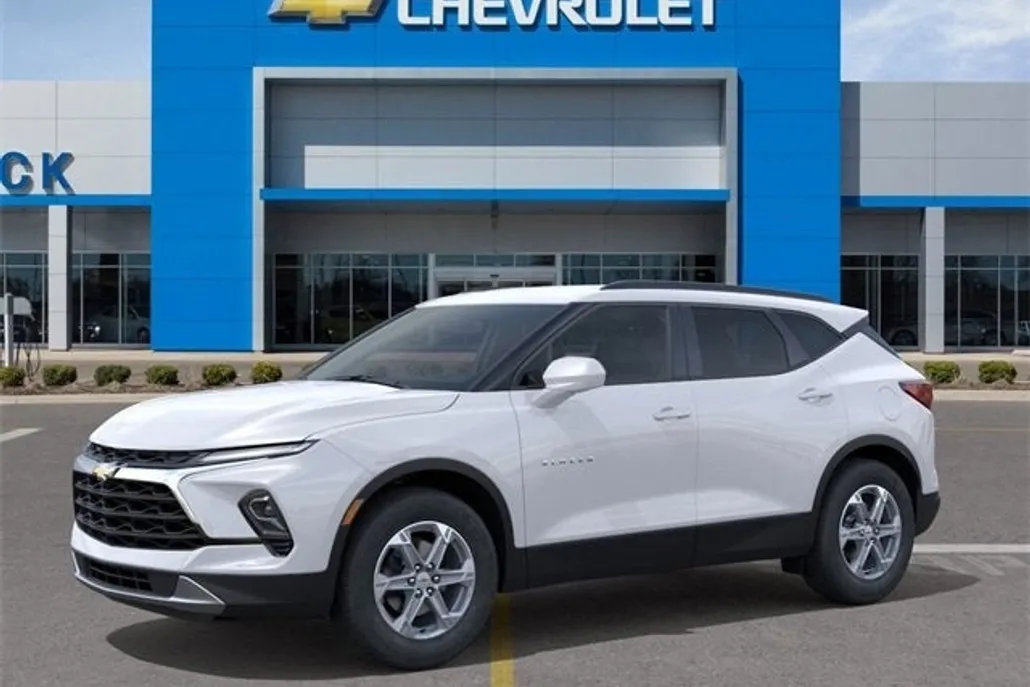 2025 Chevrolet Blazer 2LT photo 1