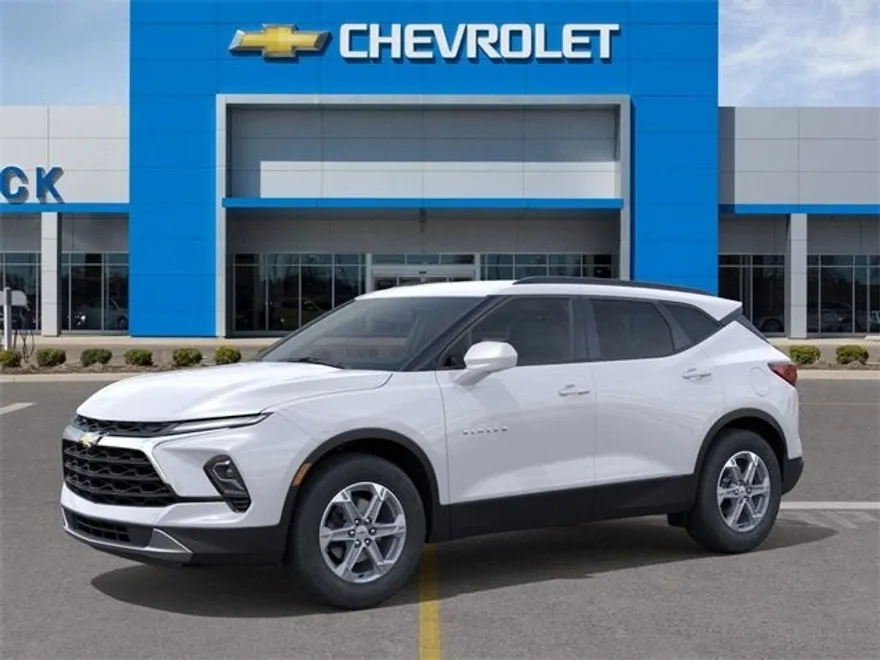 2025 Chevrolet Blazer 2LT photo 1