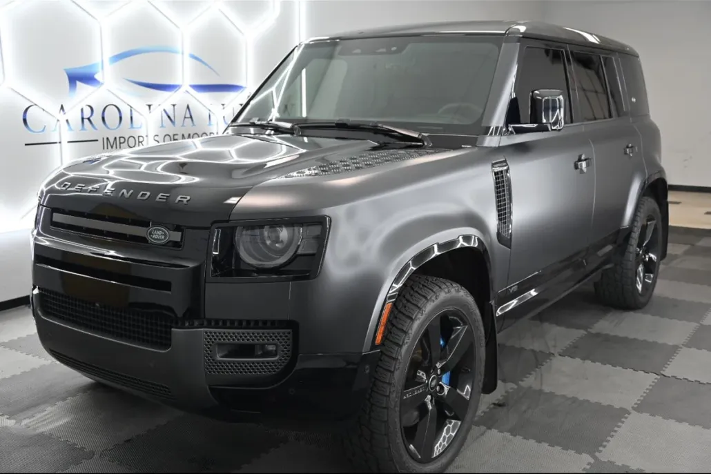 2022 Land Rover Defender 110 V8 photo 1