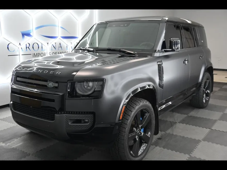 2022 Land Rover Defender 110 V8 photo 1