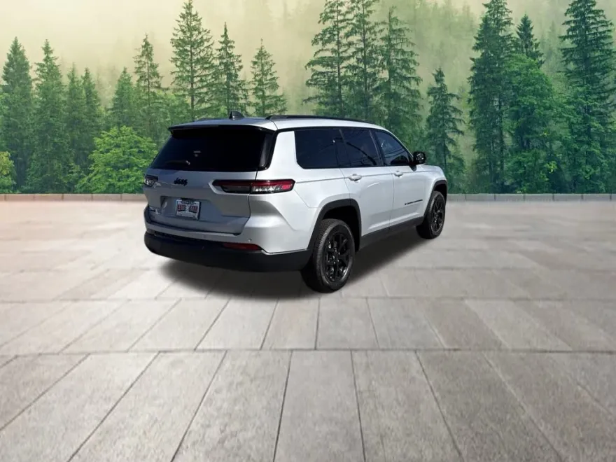 2025 Jeep Grand Cherokee Altitude photo 1