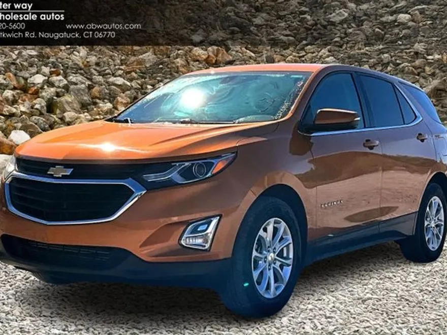 2018 Chevrolet Equinox LT photo 1
