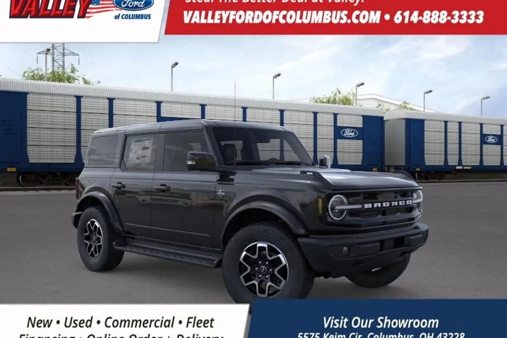 2025 Ford Bronco Outer Banks photo 1