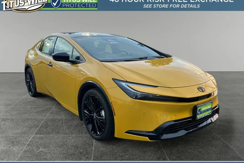 2026 Toyota Prius Plug-in photo 1