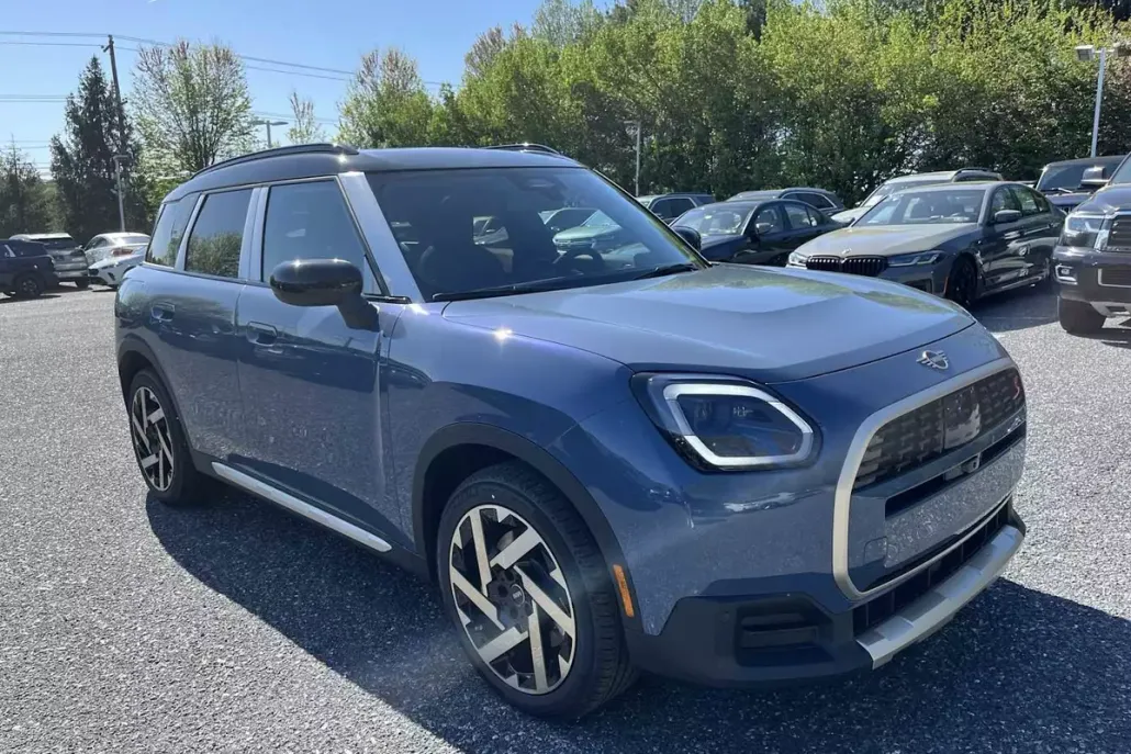 2025 Mini Cooper S ALL4 photo 1