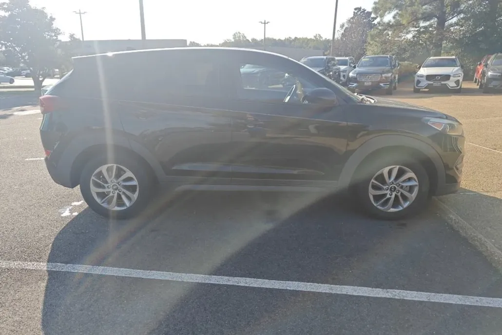 2018 Hyundai Tucson SE photo 1