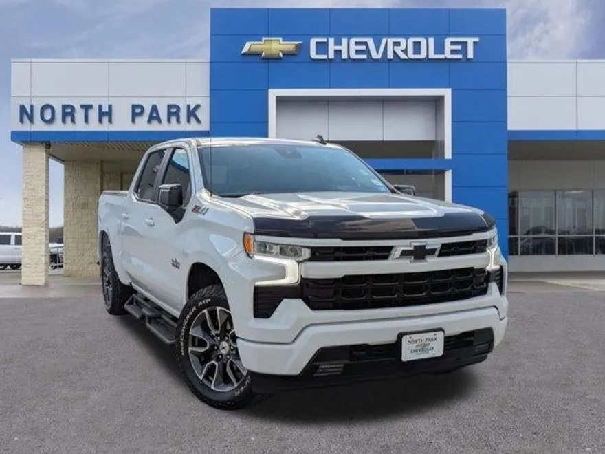 2023 Chevrolet Silverado 1500 RST photo 1