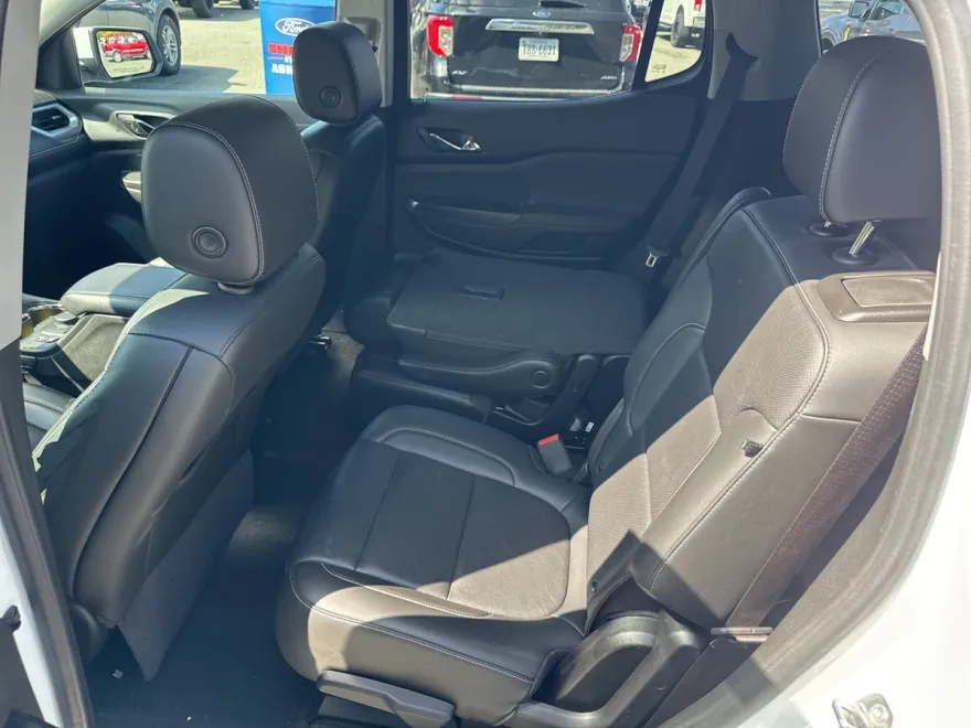 2023 Gmc Acadia SLT photo 1