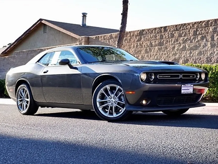 2022 Dodge Challenger GT photo 1