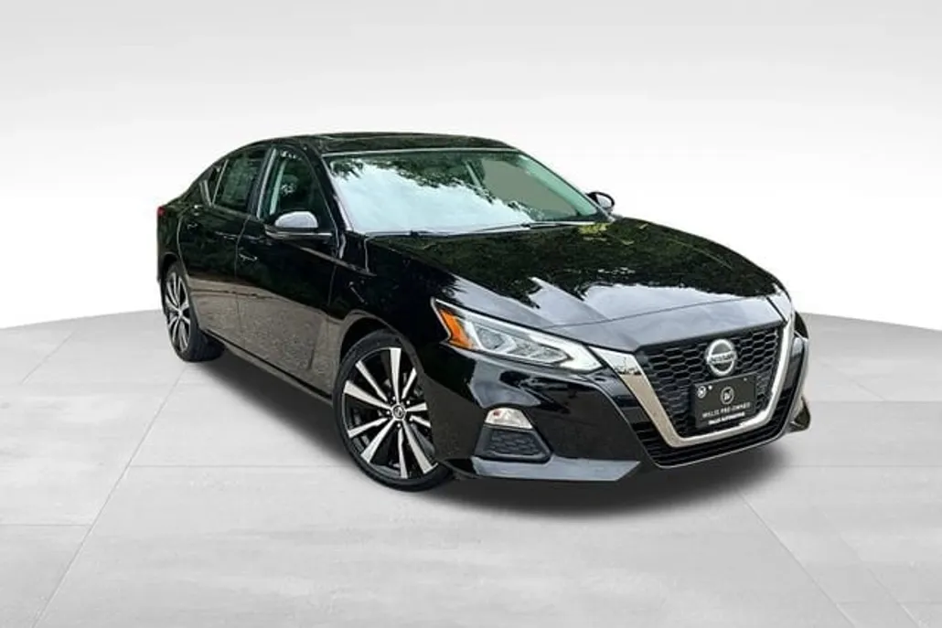 2019 Nissan Altima 2.5 SR photo 1
