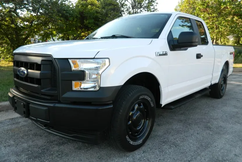 2017 Ford F-150 XL photo 1