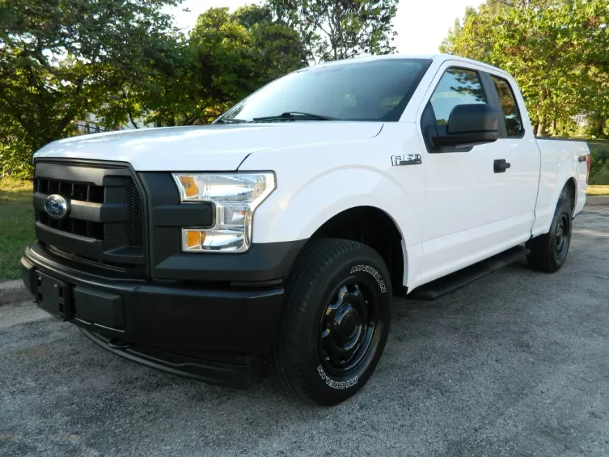 2017 Ford F-150 XL photo 1