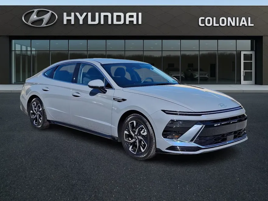 2024 Hyundai Sonata SEL photo 1