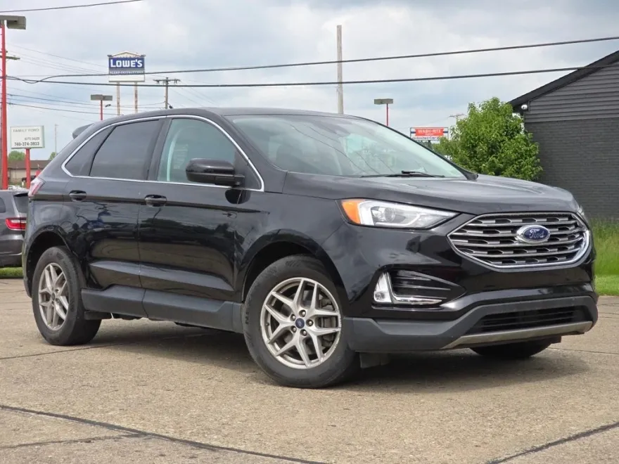 2021 Ford Edge SEL photo 1