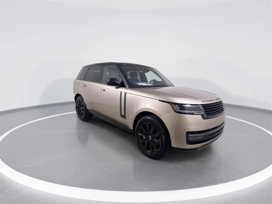 2025 Land Rover Range Rover SE photo 1