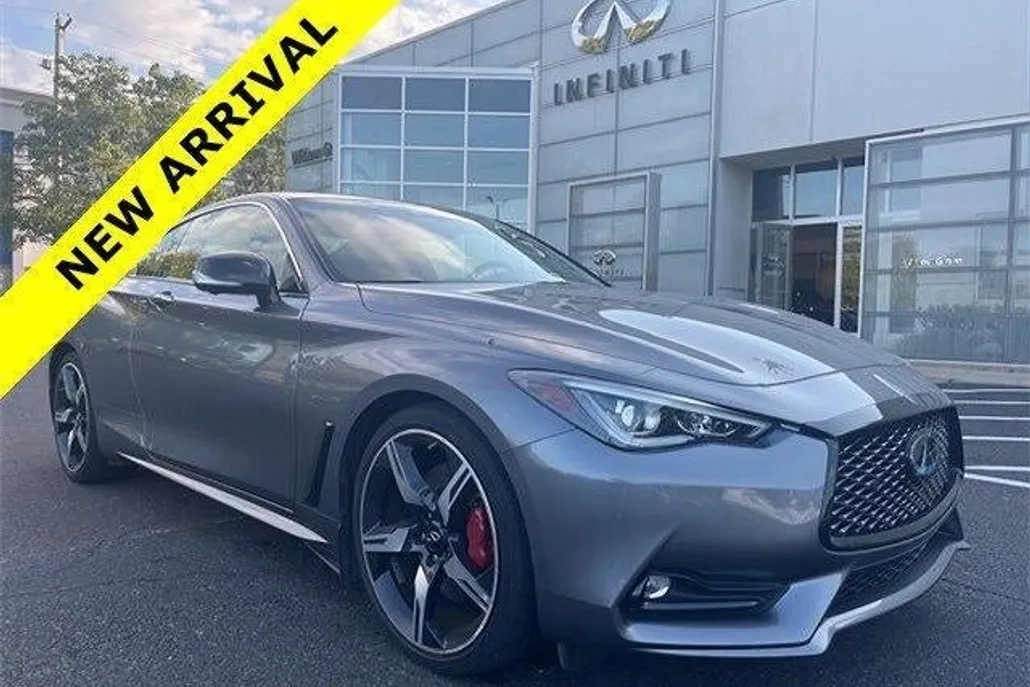 2022 Infiniti Q60 Red Sport 400 photo 1