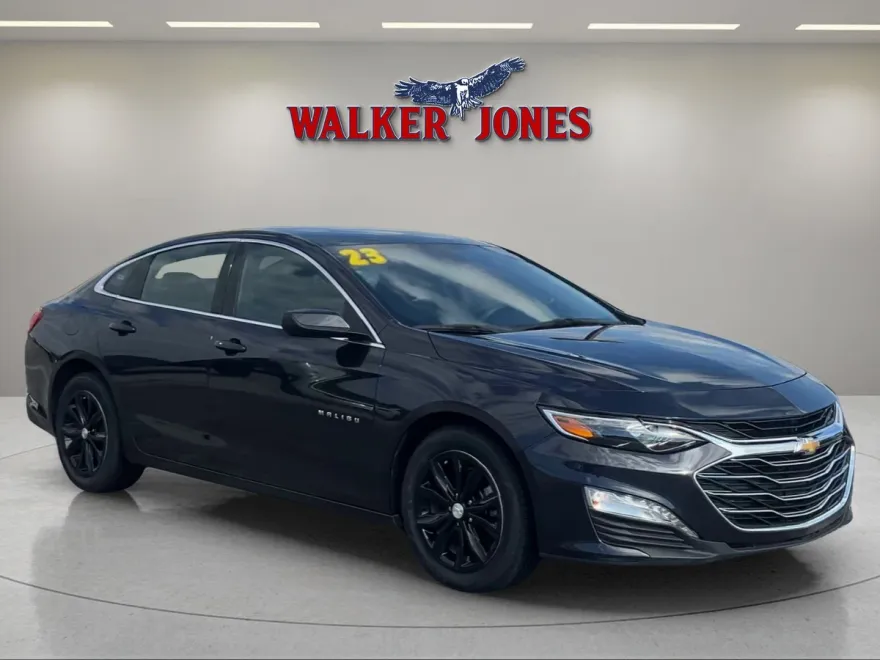2023 Chevrolet Malibu 1LT photo 1