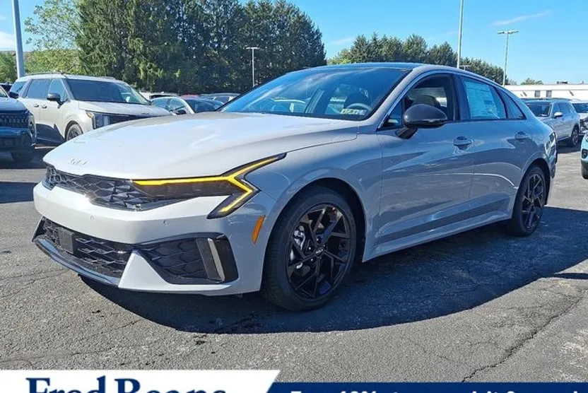 2026 Kia K5 GT-Line photo 1