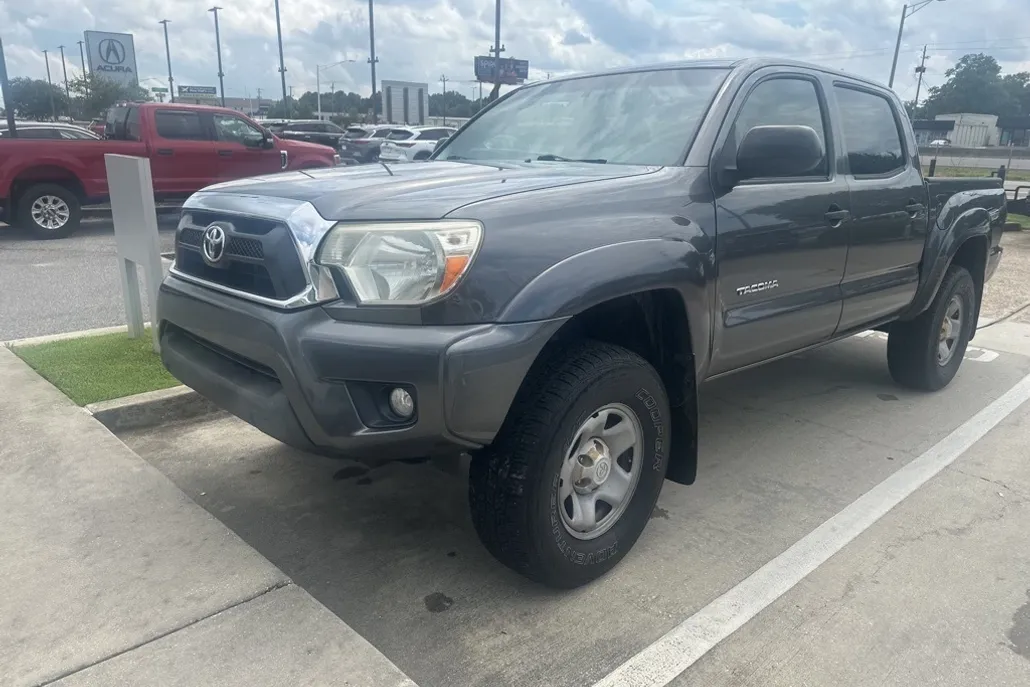 2013 Toyota Tacoma PreRunner SR5 photo 1