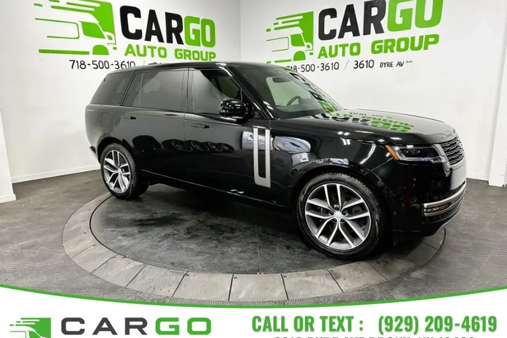 2025 Land Rover Range Rover SE photo 1