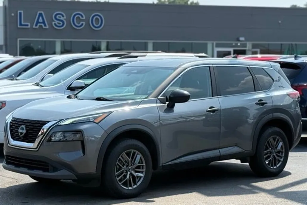 2023 Nissan Rogue S photo 1