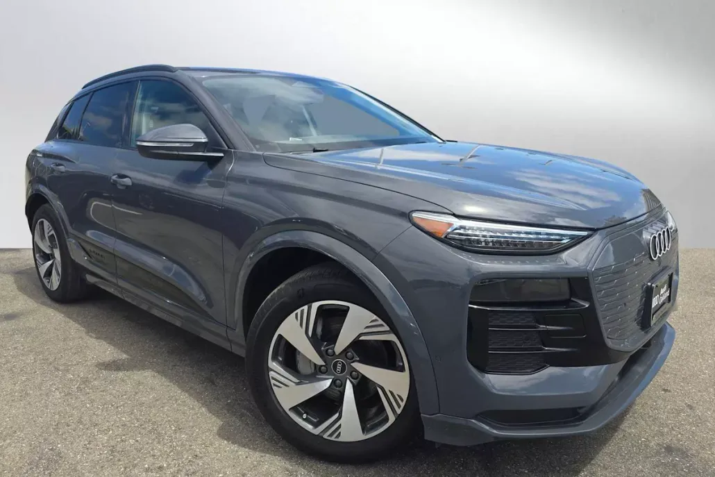 2025 Audi Q6 E-tron Premium Plus photo 1