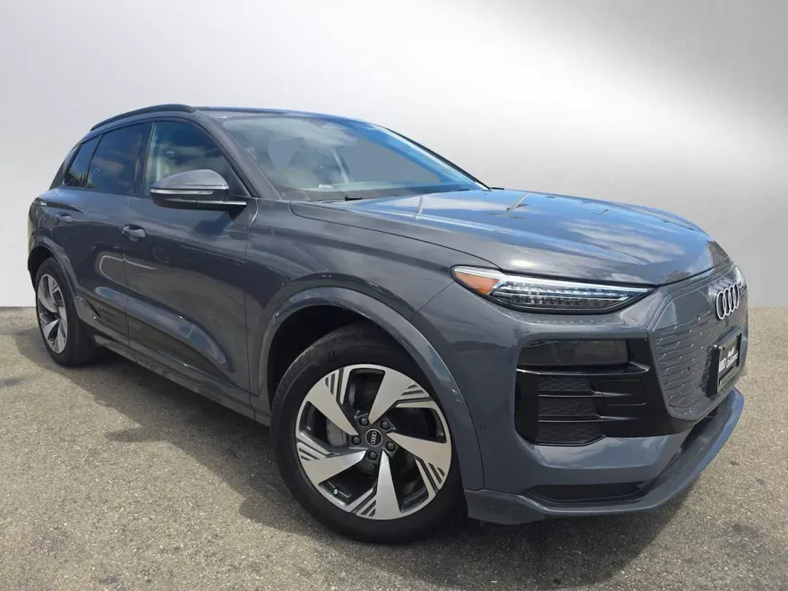2025 Audi Q6 E-tron Premium Plus photo 1