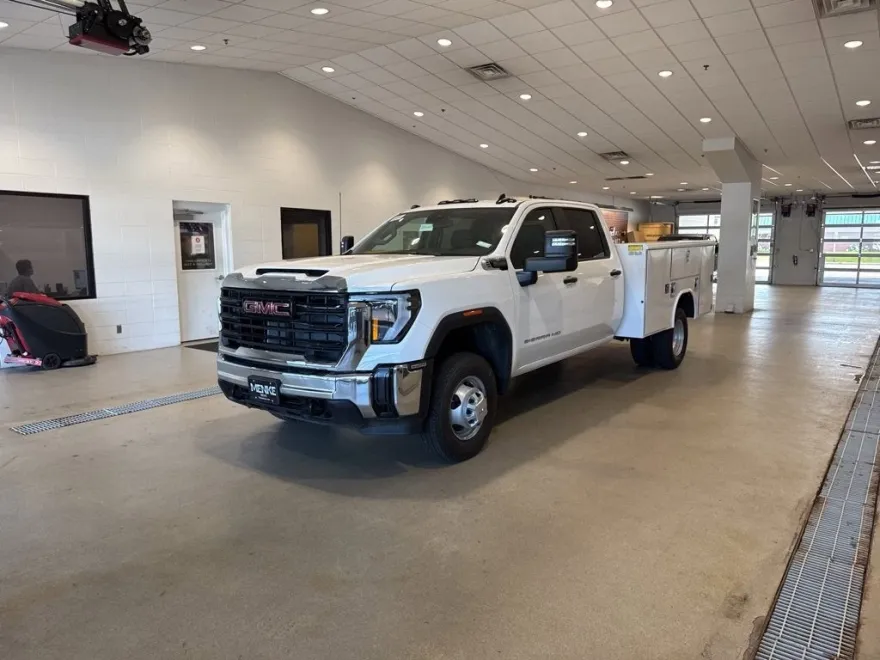2025 Gmc Sierra 3500 HD Pro photo 1