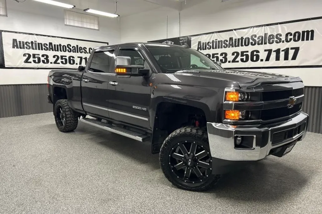 2015 Chevrolet Silverado 2500HD LTZ photo 1