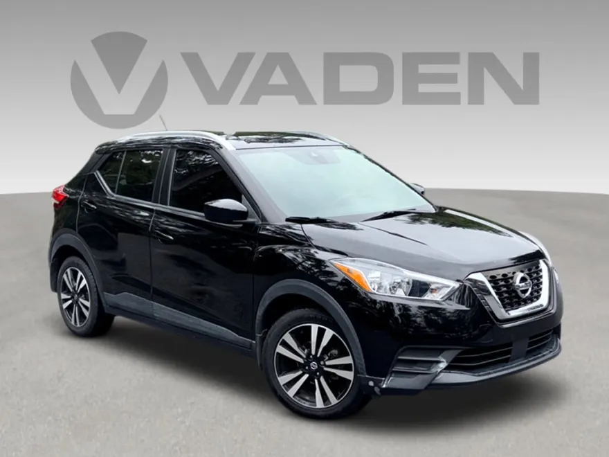 2020 Nissan Kicks SV photo 1
