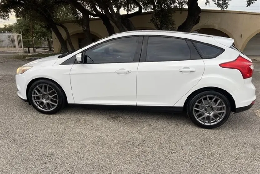 2012 Ford Focus SE photo 1