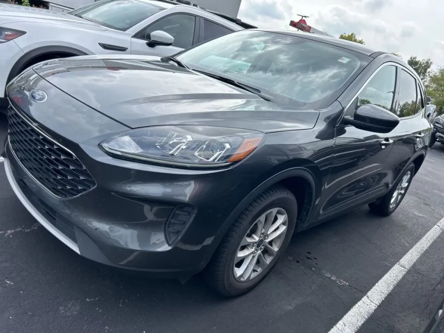 2020 Ford Escape SE photo 1