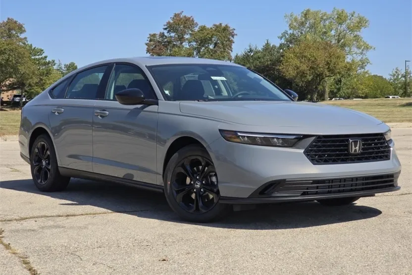 2025 Honda Accord SE photo 1