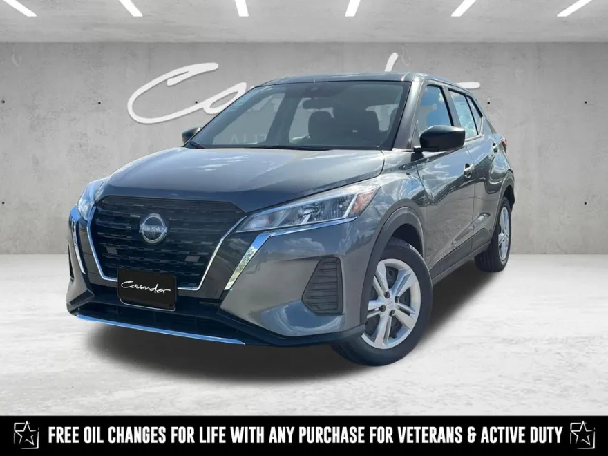 2025 Nissan Kicks Play S photo 1