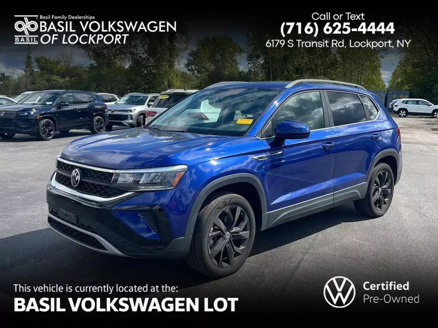 2022 Volkswagen Taos SE photo 1