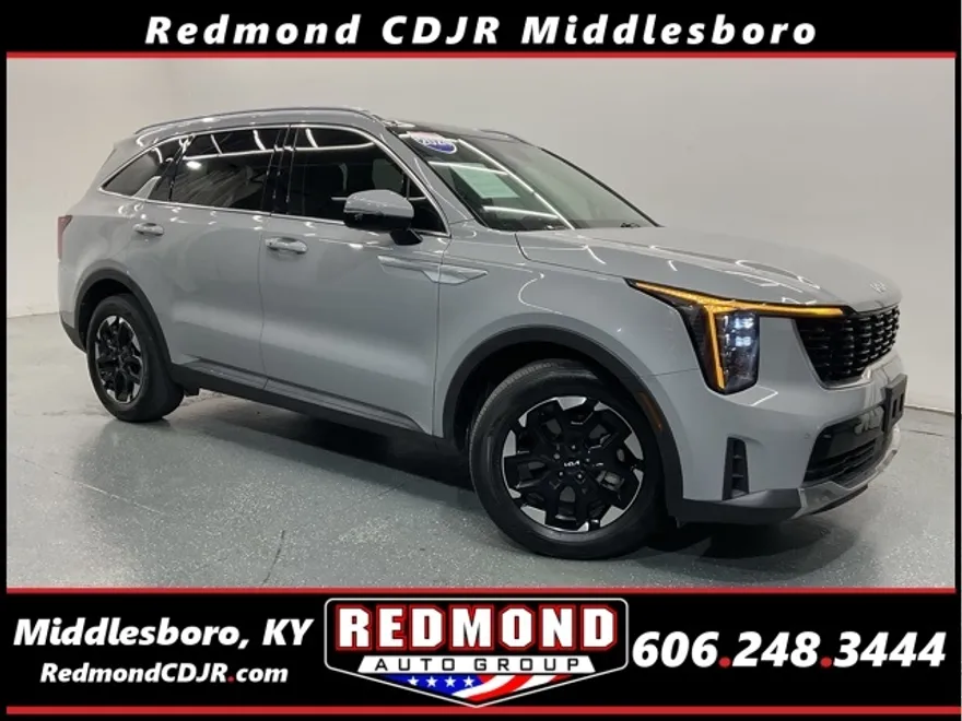 2024 Kia Sorento S photo 1