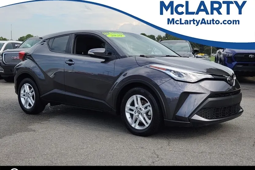 2020 Toyota C-HR LE photo 1