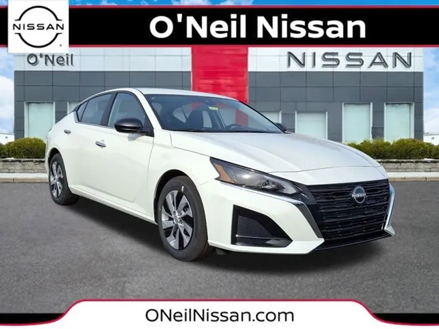 2025 Nissan Altima S photo 1