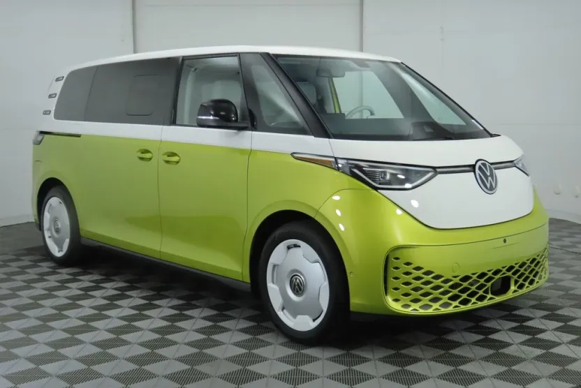 2025 Volkswagen ID. Buzz photo 1